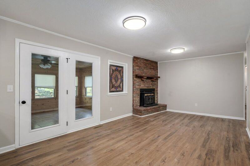 972 N Boston Ln - Photo 7 of 22