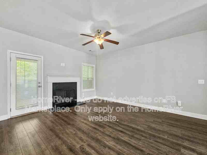 213 Graydon Ct - Photo 2 of 23
