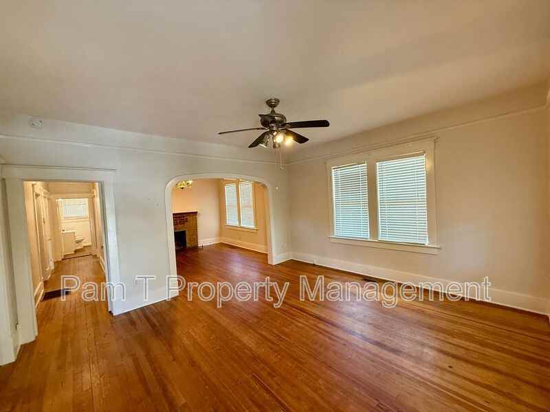 101 Forrest Ave - Photo 4 of 21