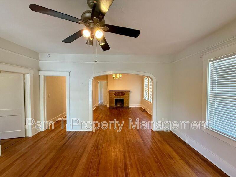 101 Forrest Ave - Photo 5 of 21