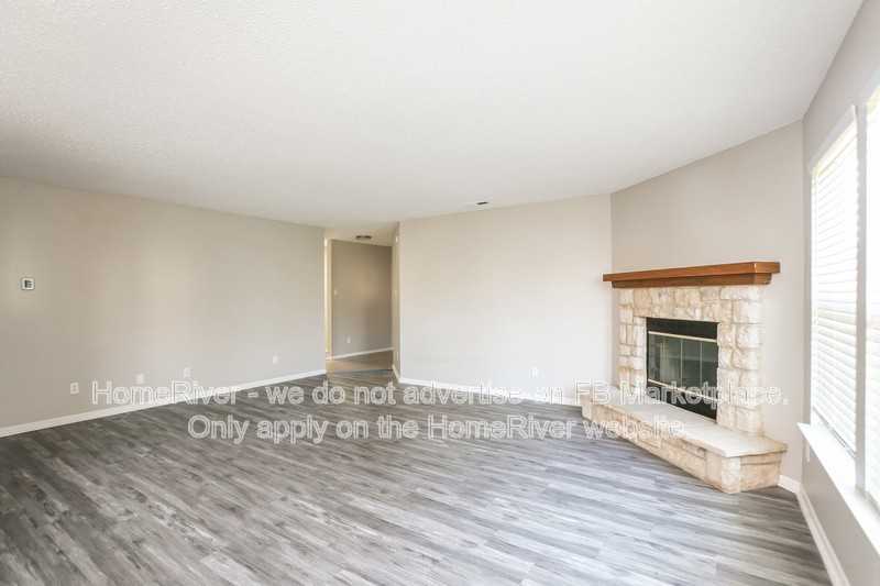 6886 W Raleigh Dr - Photo 2 of 20