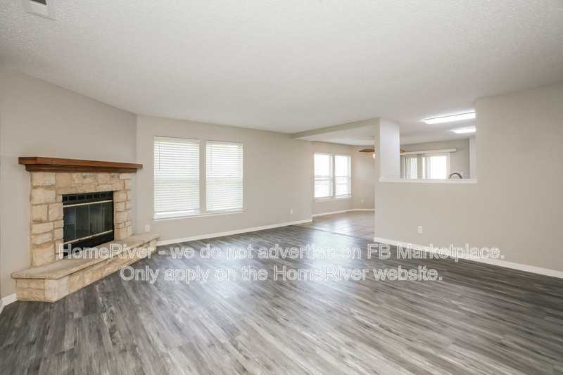 6886 W Raleigh Dr - Photo 3 of 20