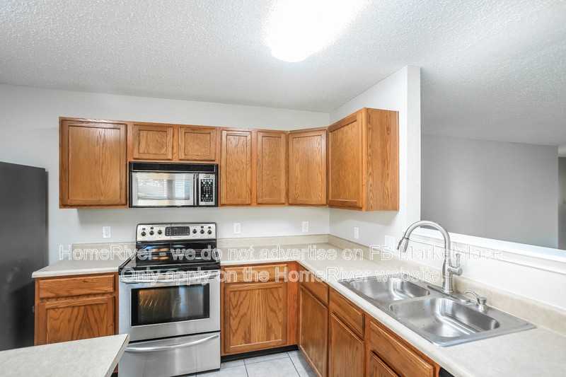 6886 W Raleigh Dr - Photo 4 of 20