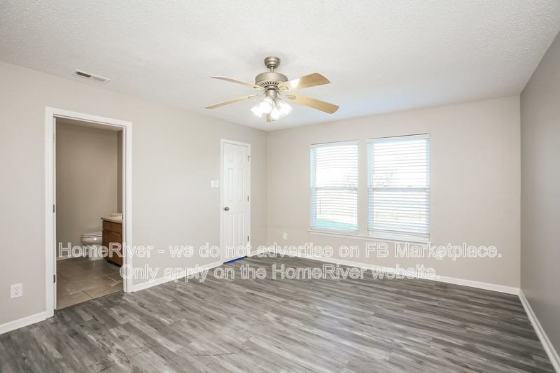 6886 W Raleigh Dr - Photo 7 of 20