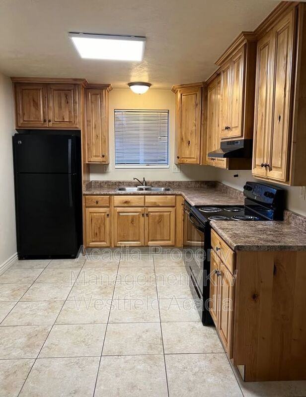 315 E St #3 - Photo 3 of 20