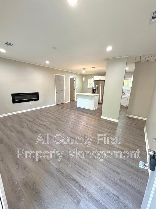 2386 Cresta Dr - Photo 2 of 16