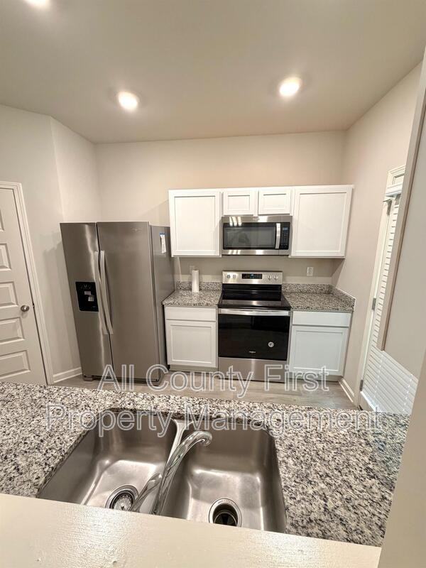 1336 Rogers Landing Rd - Photo 4 of 19