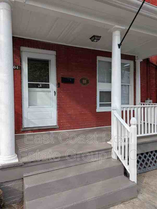 304 1/2 W Martin St - Photo 2 of 38