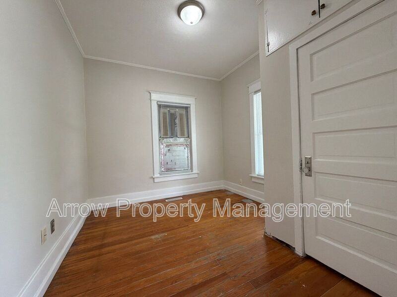 2516 Dudley St - Photo 4 of 12