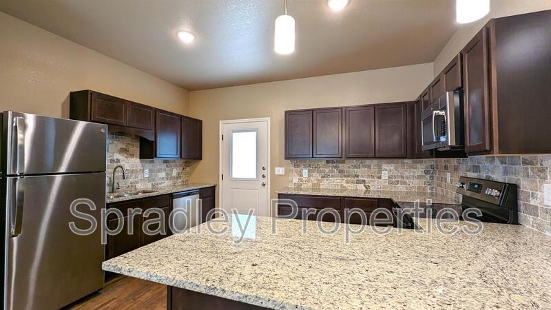 1037 Hibiscus Unit A - Photo 3 of 6