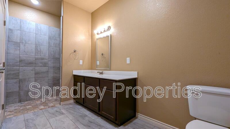 1037 Hibiscus Unit A - Photo 4 of 6