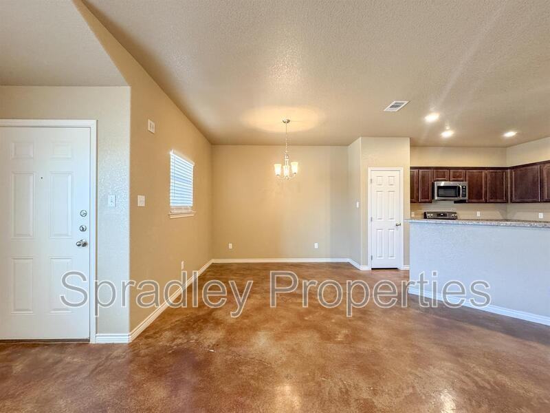 915 Laila Ln - Photo 4 of 13