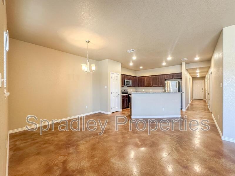 915 Laila Ln - Photo 5 of 13