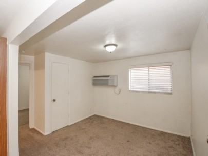 654 1/2 E 800 N - Photo 2 of 12