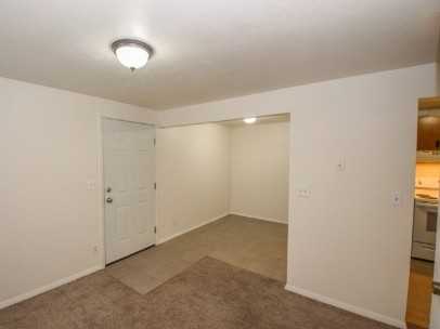 654 1/2 E 800 N - Photo 4 of 12