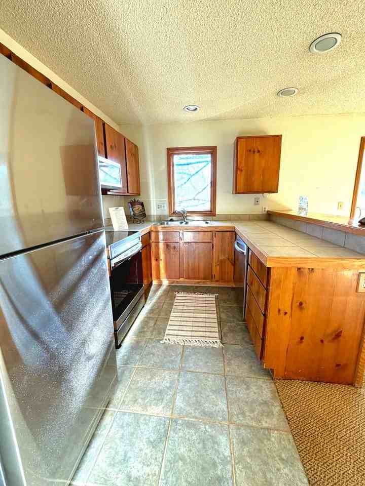 345 N Chipmunk Cir - Photo 7 of 32