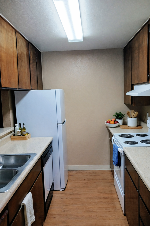Discover Venetian Park Apartments: Your Ideal Home in Stockton, CA - Photo 2 of 50