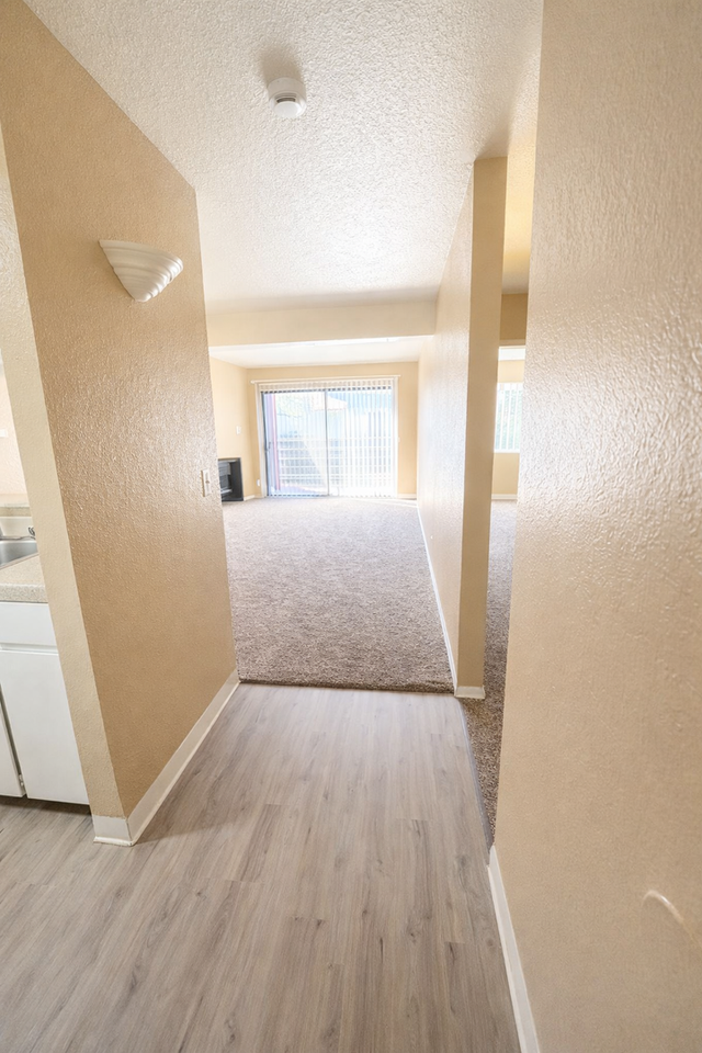 Discover Venetian Park Apartments: Your Ideal Home in Stockton, CA - Photo 4 of 50