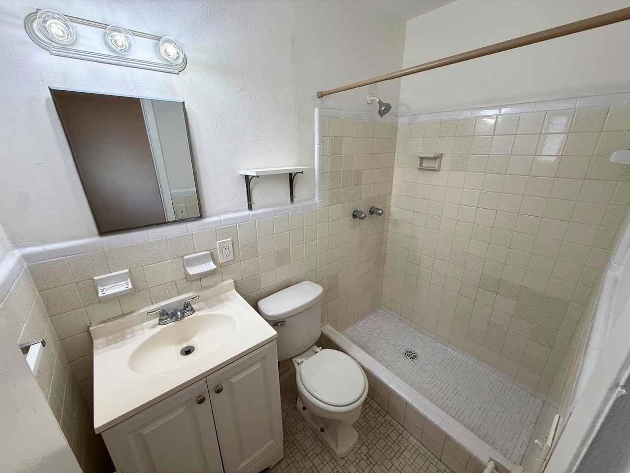 6014 Fillmore Street - Photo 7 of 33