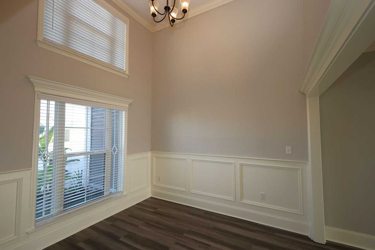 3964 Crusader Ct - Photo 4 of 30