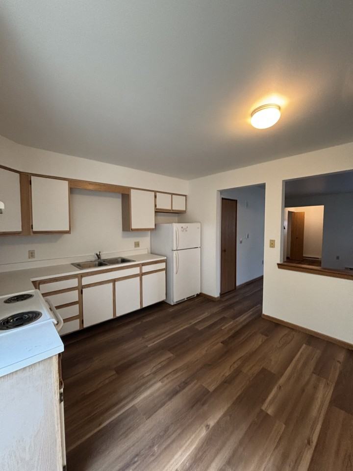 Hillside Heights - Photo 5 of 10