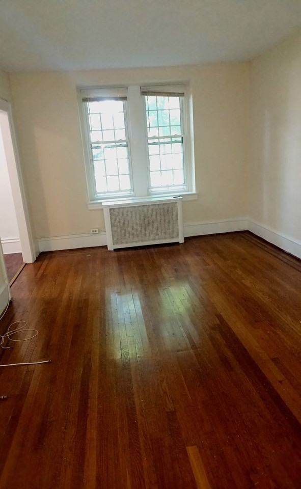 Haddonfield Manor - Photo 4 of 12