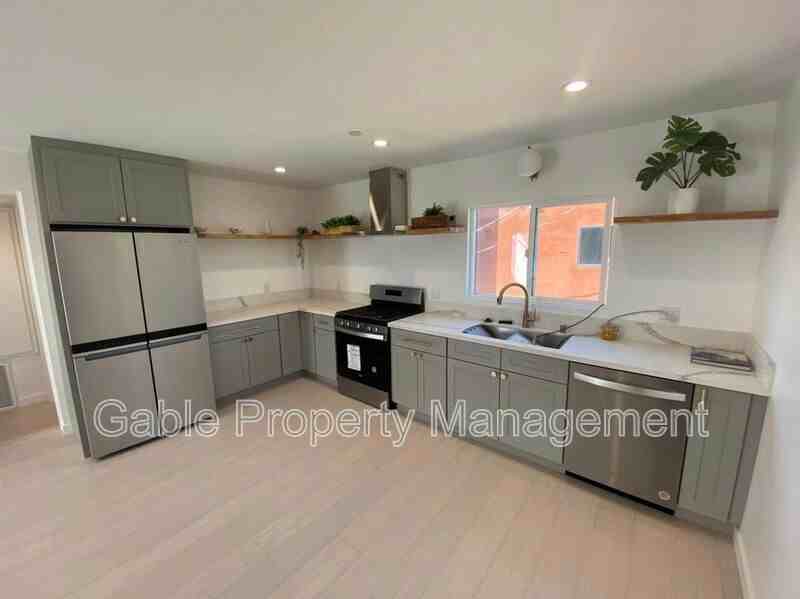 2320 Fernleaf St - Photo 3 of 27