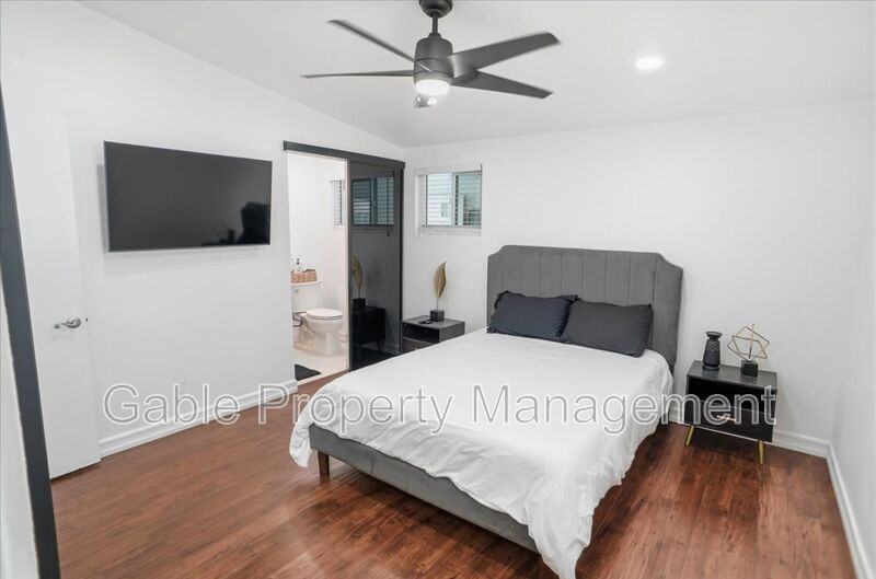 27453 Santa Clarita Rd - Photo 7 of 19