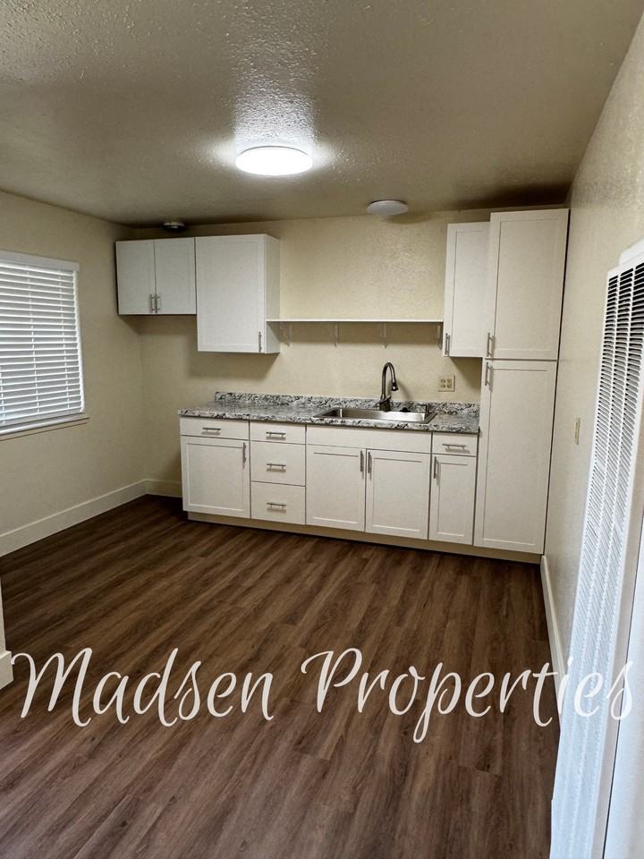 1872 5th Avenue - Photo 5 of 30