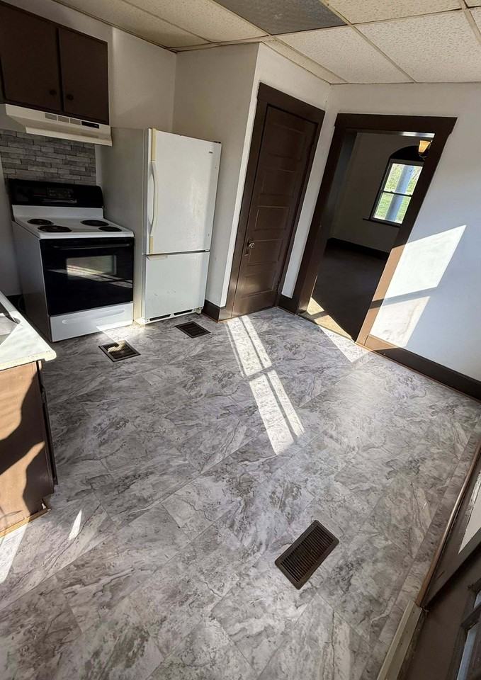 3114 East Pike - Photo 7 of 10