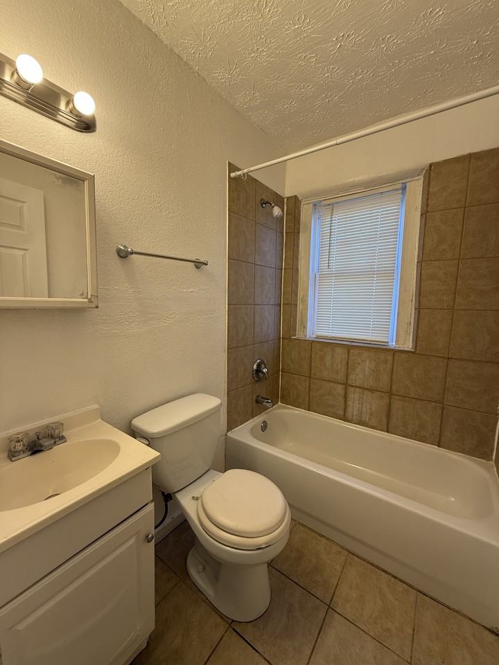 24 Arnold Place - Photo 5 of 50