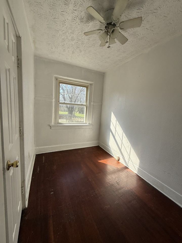 24 Arnold Place - Photo 6 of 40