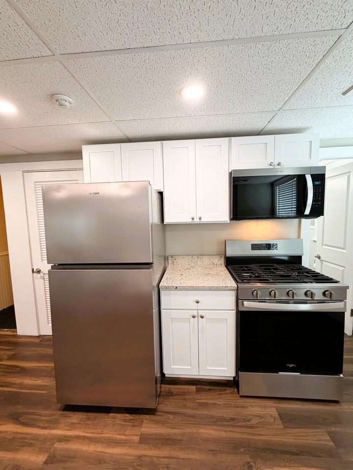 Front - Photo 2 of 15