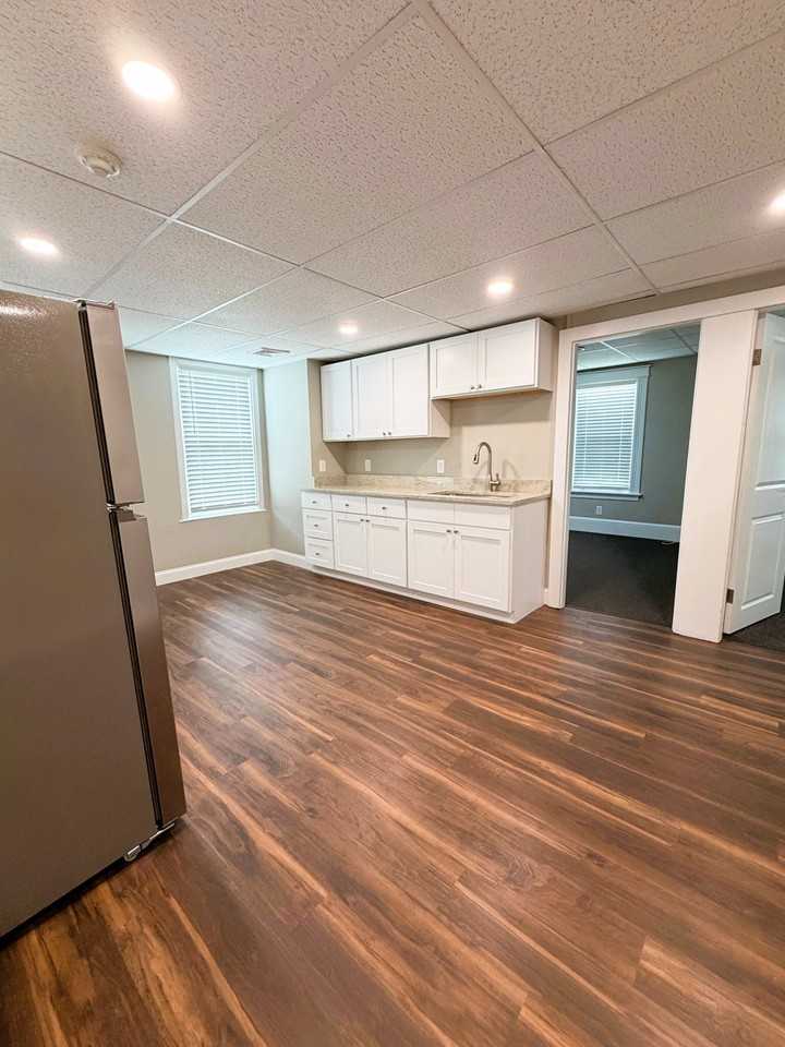 Front - Photo 4 of 15