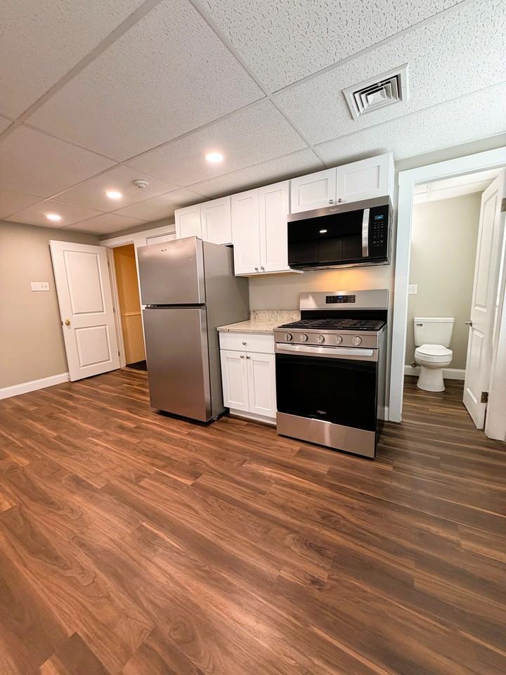 Front - Photo 5 of 15