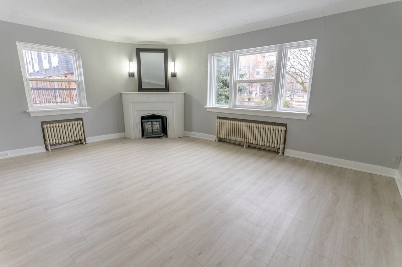 8 Wellington Street West - Photo 6 of 18