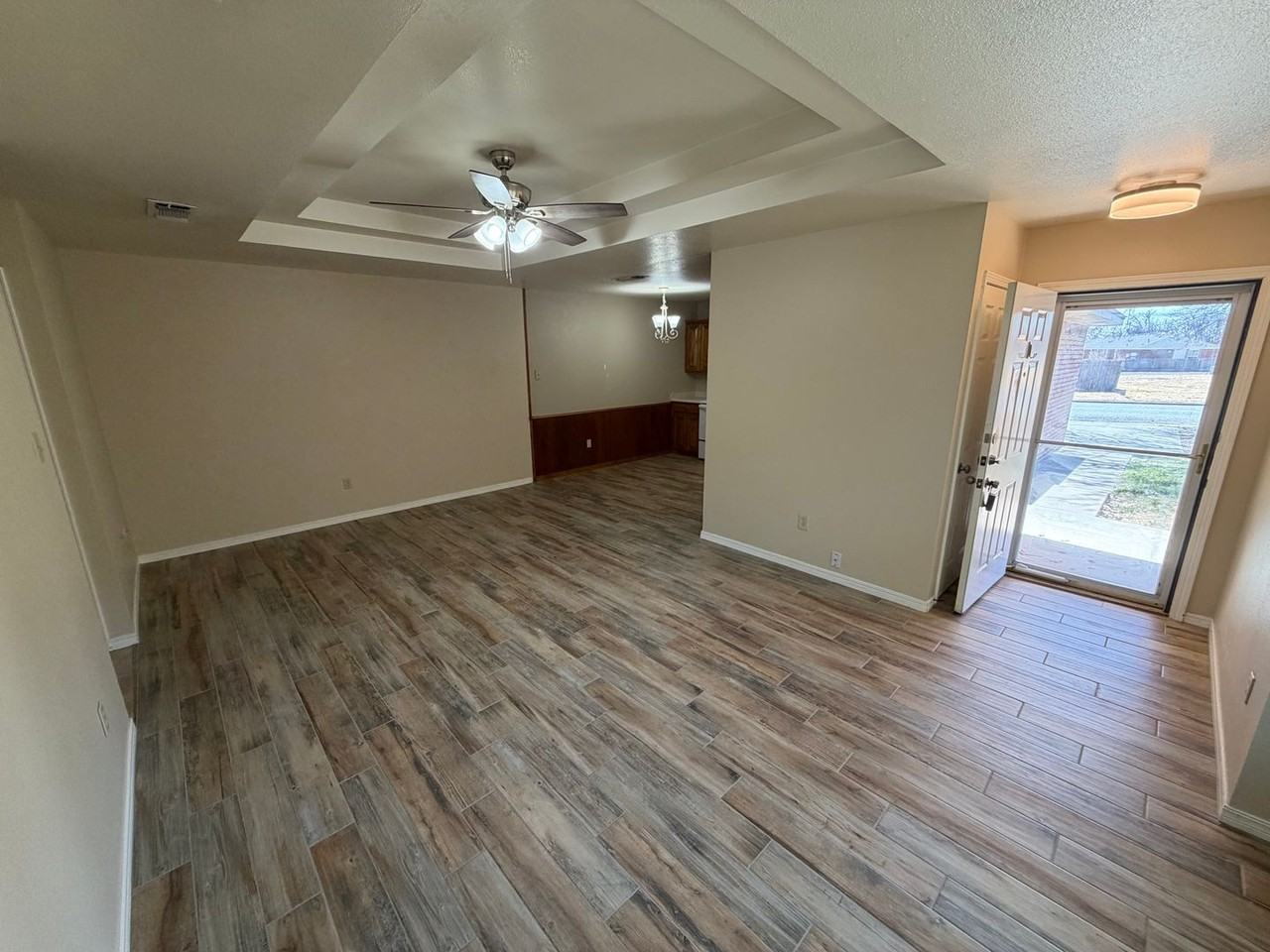 732 Foster Ln - Photo 2 of 16