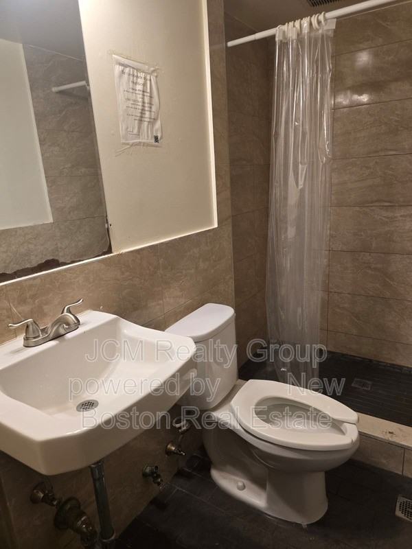 191 Green St #103 - Photo 4 of 7