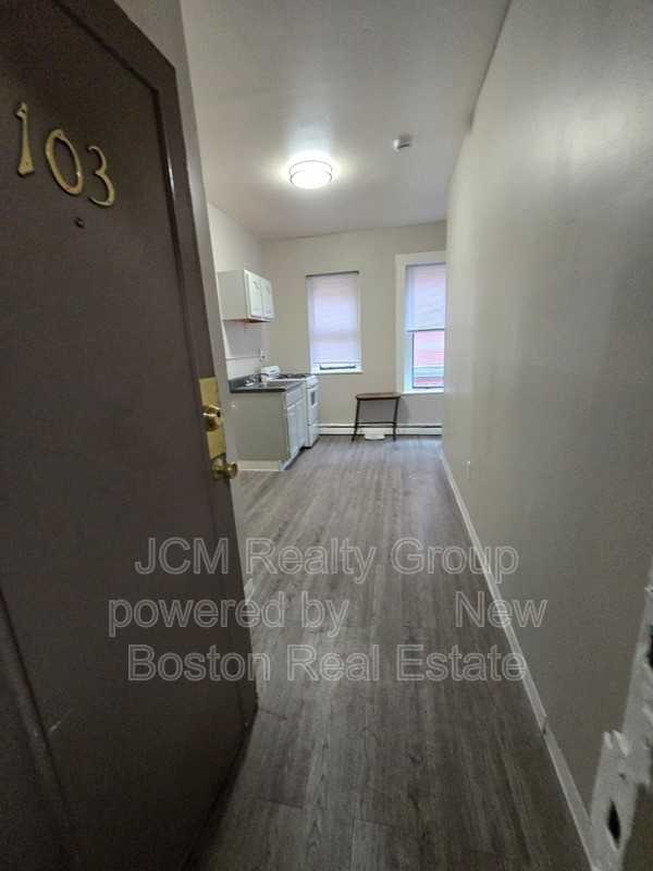 191 Green St #103 - Photo 6 of 7