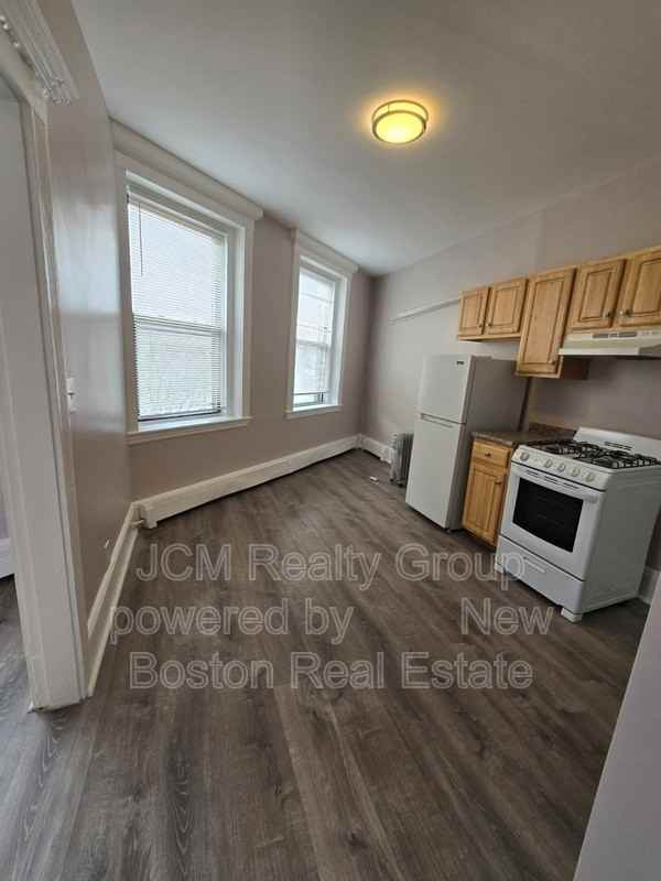 124 Central Ave - Photo 2 of 16