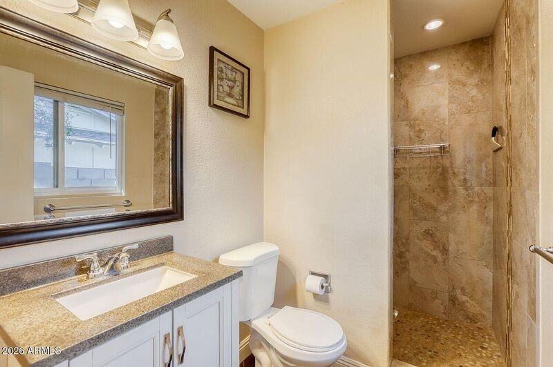 8640 E Wilshire Dr - Photo 6 of 12