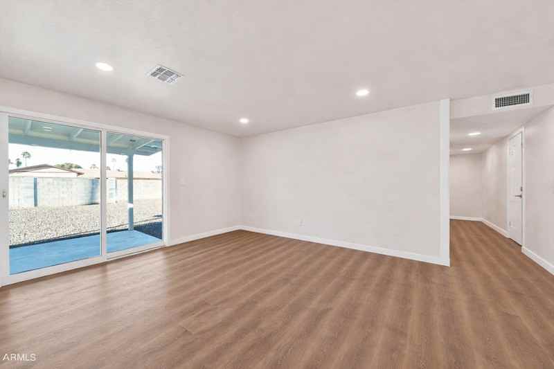 3430 E Poinsettia Dr - Photo 5 of 16