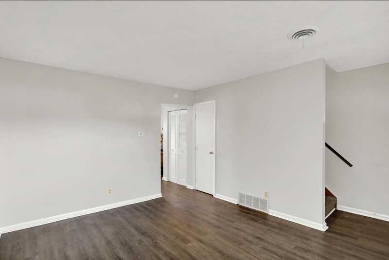 278 Walnut St #6 - Photo 4 of 14