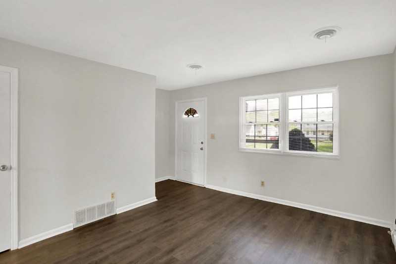 278 Walnut St #6 - Photo 5 of 14