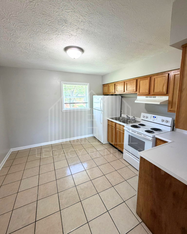 107 Robbins Drive - Photo 5 of 41