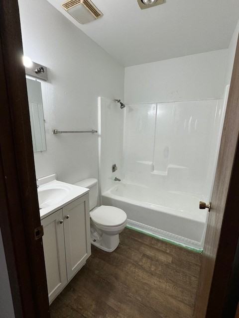 4456 Carthage Drive - Photo 4 of 9