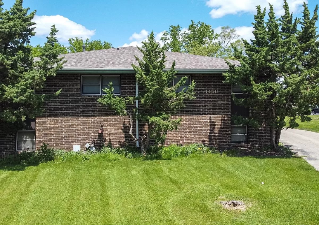 4456 Carthage Drive - Photo 6 of 9