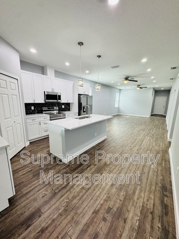 6073 Vermont Ave - Photo 5 of 23