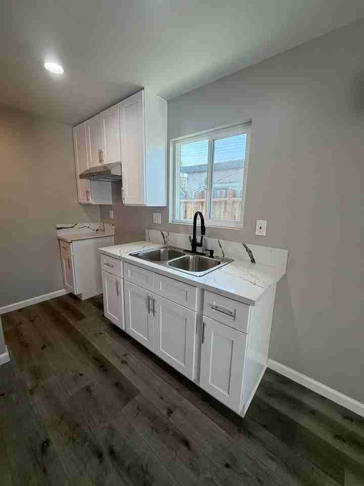 5712 Priory St. - Photo 5 of 10