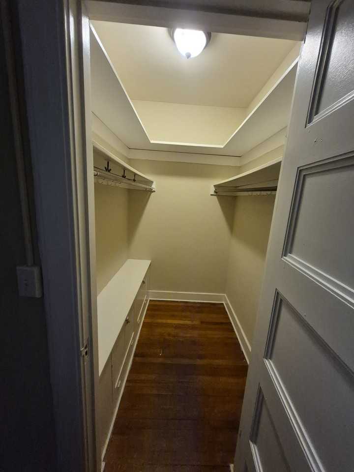 Tudor Terrace Apartments - Photo 6 of 16